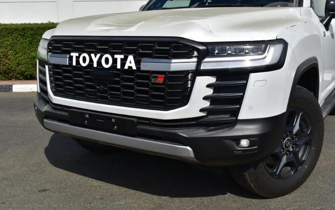 Toyota Land Cruiser cena 130000 przebieg: 300, rok produkcji 2023 z Kraków małe 742
